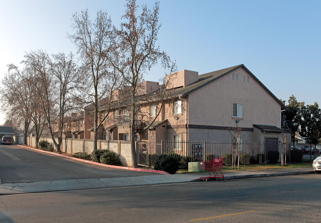 Almond Terrace Apartments in Ceres, CA - Building Photo