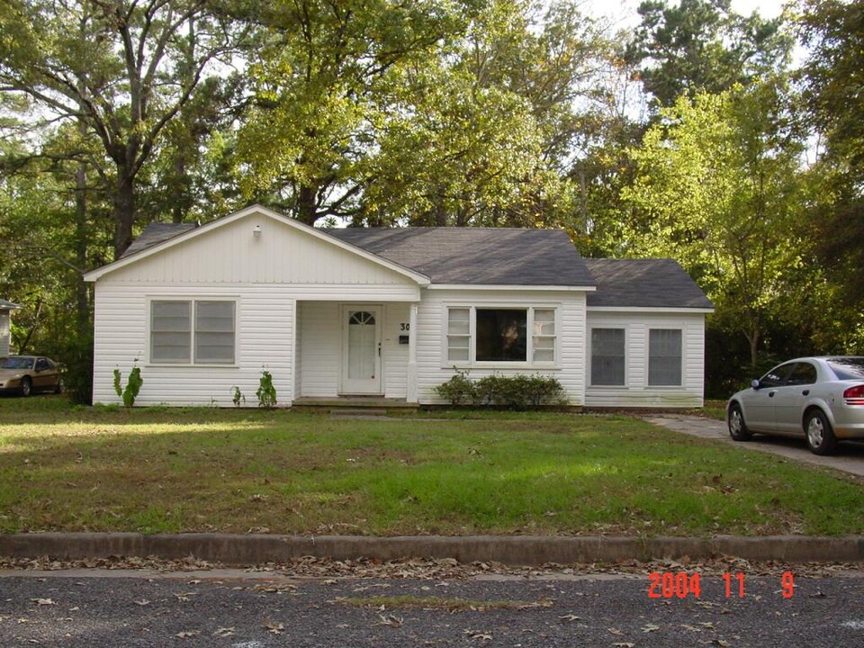 306 Morris Dr in Longview, TX - Building Photo