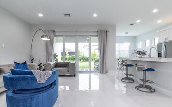 15145 Cameo Ct in Westlake, FL - Building Photo - Building Photo