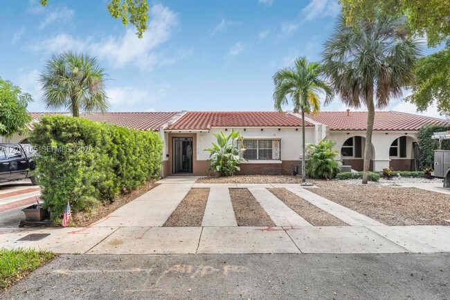 7108 Laurel Ln