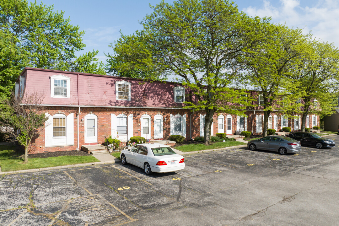 3217 Glanzman Rd in Toledo, OH - Building Photo