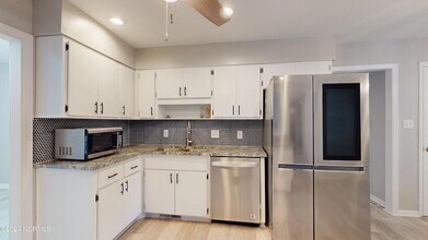 8 Shadow Dr in Whispering Pines, NC - Building Photo - Building Photo