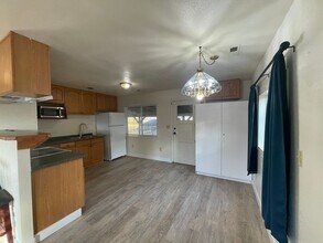 2621 Reid Ave in Bremerton, WA - Building Photo - Building Photo