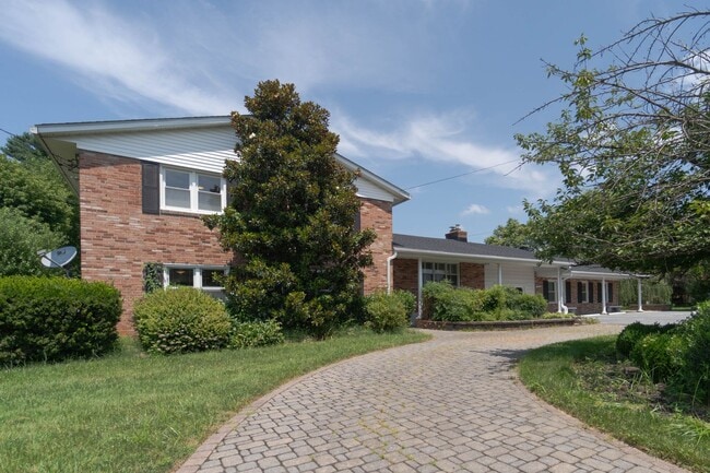 property at 610 Valley Brook Dr