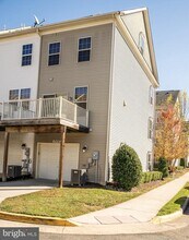 4442 Potomac Highlands Cir in Triangle, VA - Building Photo - Building Photo