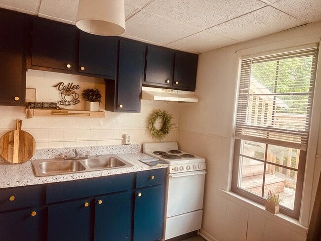 167 Broadway, Unit C in Bangor, ME - Building Photo - Building Photo