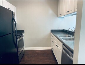 327 Yorkshire Cir in Nashville, TN - Building Photo - Building Photo