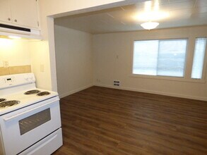 820 1/2 S Center in Port Angeles, WA - Building Photo - Building Photo