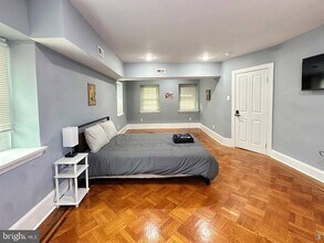 5204 Overbrook Ave in Philadelphia, PA - Building Photo - Building Photo