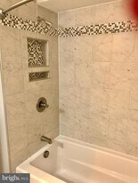 8071 Pantano Pl in Alexandria, VA - Building Photo