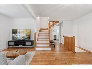 129 Chicago Ave N in Wayzata, MN - Building Photo - Building Photo