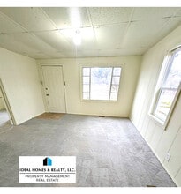 1169 Terry Ave in Mount Morris, MI - Building Photo - Building Photo