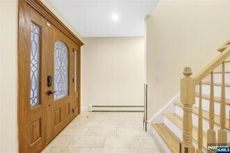 99 Lambert Pl in Paramus, NJ - Building Photo - Building Photo