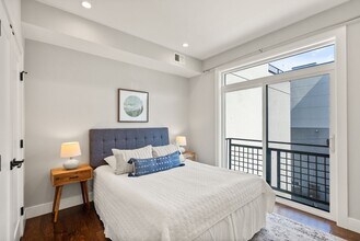 1101 Fern St NW, Unit 301 in Washington, DC - Building Photo - Building Photo