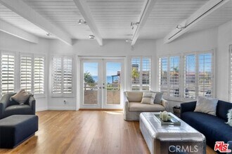 712 Highland Ave in Manhattan Beach, CA - Building Photo - Building Photo