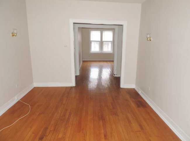 1364 W Estes Ave in Chicago, IL - Building Photo - Building Photo
