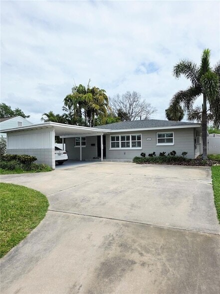 3435 Overlook Dr NE in St. Petersburg, FL - Building Photo - Building Photo