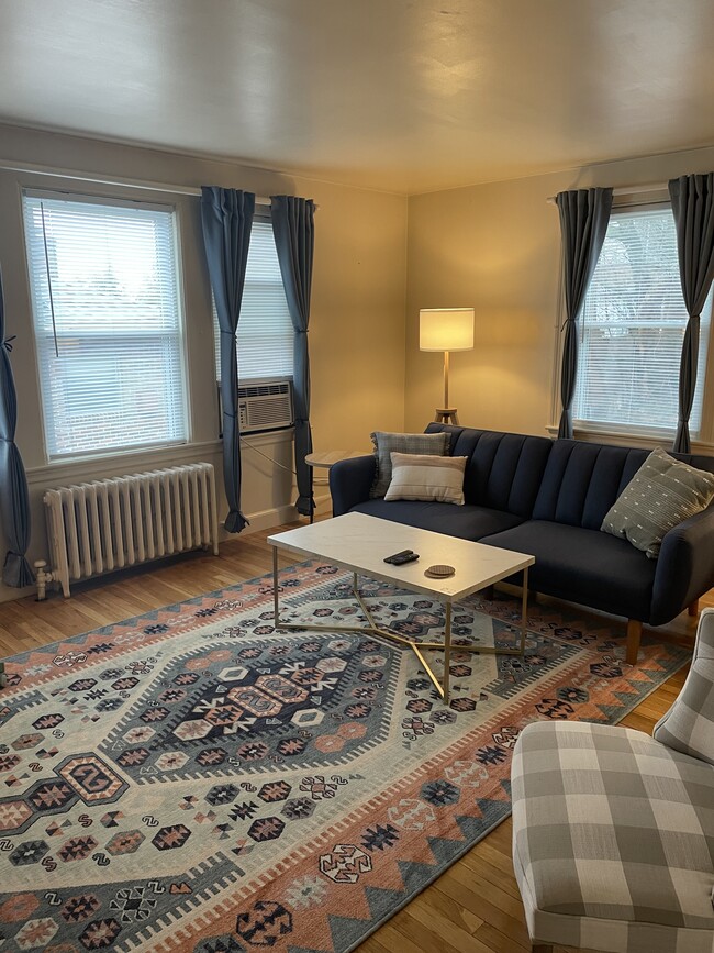 53 Nathan Rd, Unit 2 in Waltham, MA - Building Photo - Building Photo
