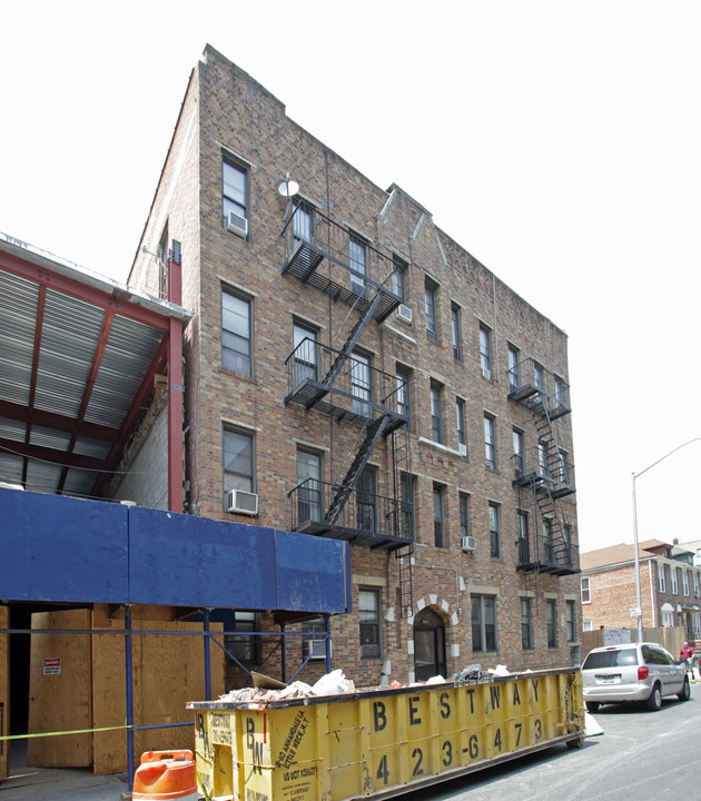 3074 Brighton 14th St in Brooklyn, NY - Building Photo