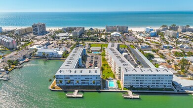 5555 Gulf Blvd in St Pete Beach, FL - Building Photo - Building Photo