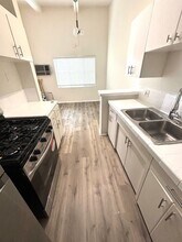 2488 Beachwood Dr-Unit -7 in Los Angeles, CA - Building Photo - Building Photo