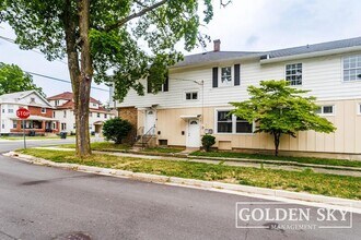 1925 W Jackson St in Muncie, IN - Building Photo - Building Photo