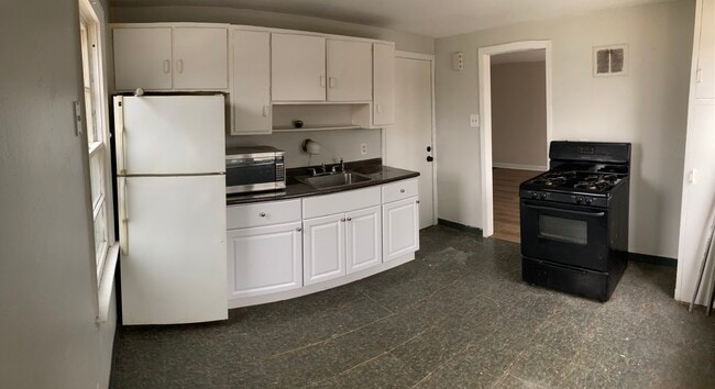 211 Shoshone St, Unit Upper