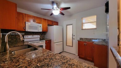 406 NW 68th Ave in Plantation, FL - Building Photo - Building Photo
