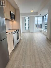 7439 Kingston Rd in Toronto, ON - Building Photo - Building Photo