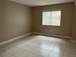6255 SW 47th Mnr, Unit 104 in Davie, FL - Building Photo - Building Photo