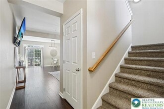 270 Milkweed Dr in Allentown, PA - Building Photo - Building Photo