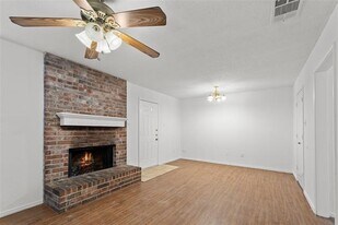 4529 Mizzenmast Ct in Fort Worth, TX - Building Photo