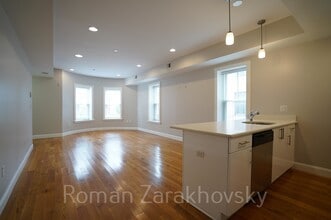 52 Kent St in Brookline, MA - Building Photo - Building Photo