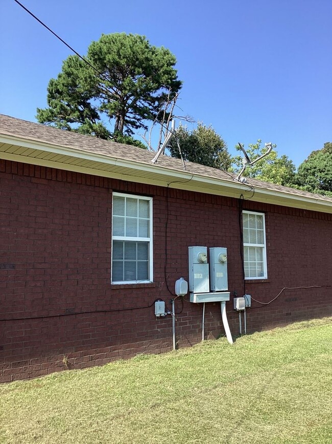 124 W Nipper St in Beebe, AR - Building Photo - Building Photo