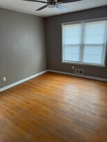 4211 E 61st St in Kansas City, MO - Building Photo