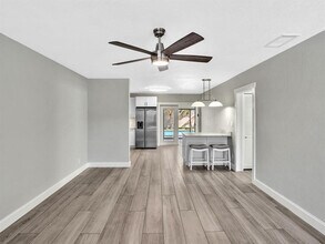 541 NE 18th St in Boca Raton, FL - Building Photo - Building Photo