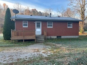 4090 Old Vincennes Rd in Floyds Knobs, IN - Building Photo - Building Photo