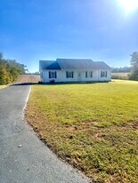 4293 Bristow Rd in Bowling Green, KY - Building Photo