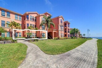 2747 Via Capri, Unit 1116 in Clearwater, FL - Building Photo - Building Photo