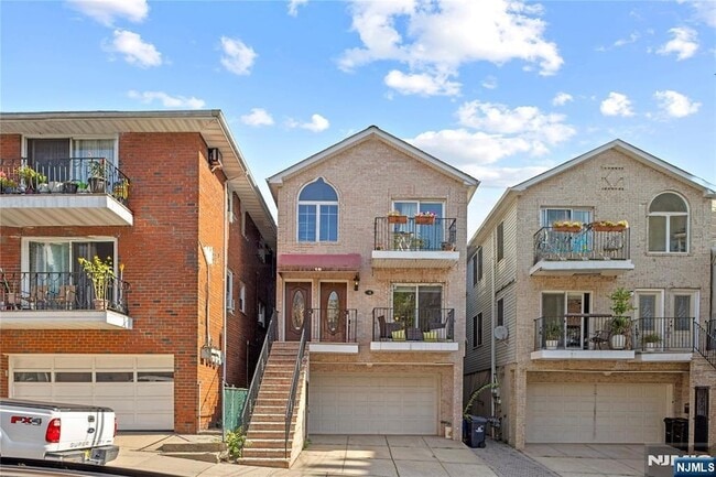 property at 16 68th St