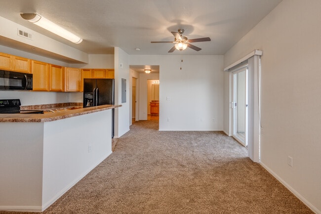 Homestead Apartments in Greeley, CO - Building Photo - Interior Photo