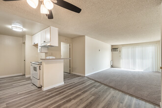 CASA COLIMA APARTMENTS in Whittier, CA - Building Photo - Interior Photo