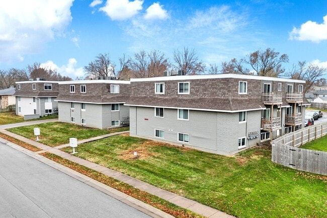 Heatherton 30 in Davenport, IA - Foto de edificio - Building Photo