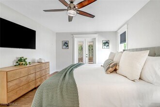 2680 Longboat Dr in Naples, FL - Building Photo - Building Photo