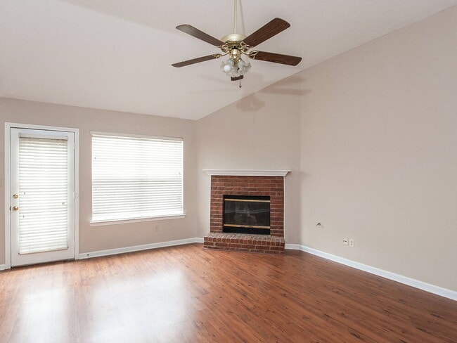 1030 Jessica Lauren Dr in Cordova, TN - Building Photo - Building Photo