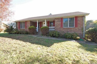 205 Farmer Rd in Clarksville, TN - Building Photo