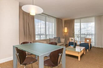 18801 Collins Ave in Sunny Isles Beach, FL - Building Photo - Building Photo