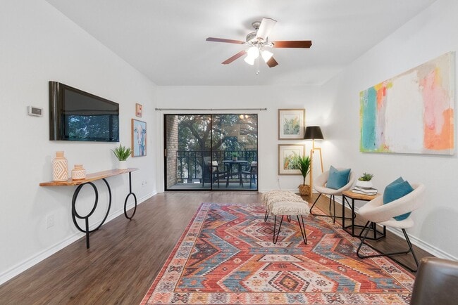 property at 1908 San Antonio St