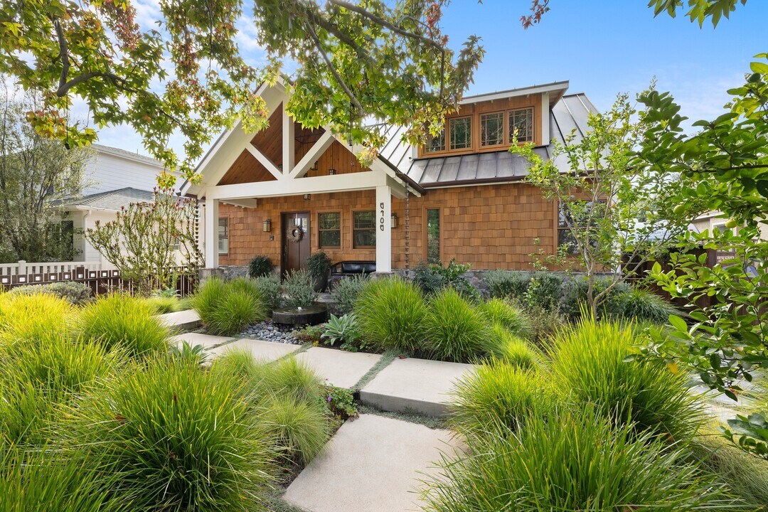 6406 Wynkoop St in Los Angeles, CA - Building Photo