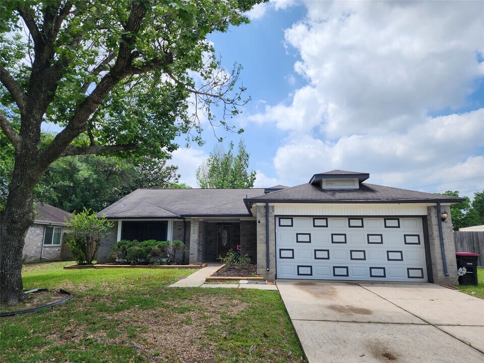 12239 Kleinmeadow Dr in Houston, TX - Building Photo